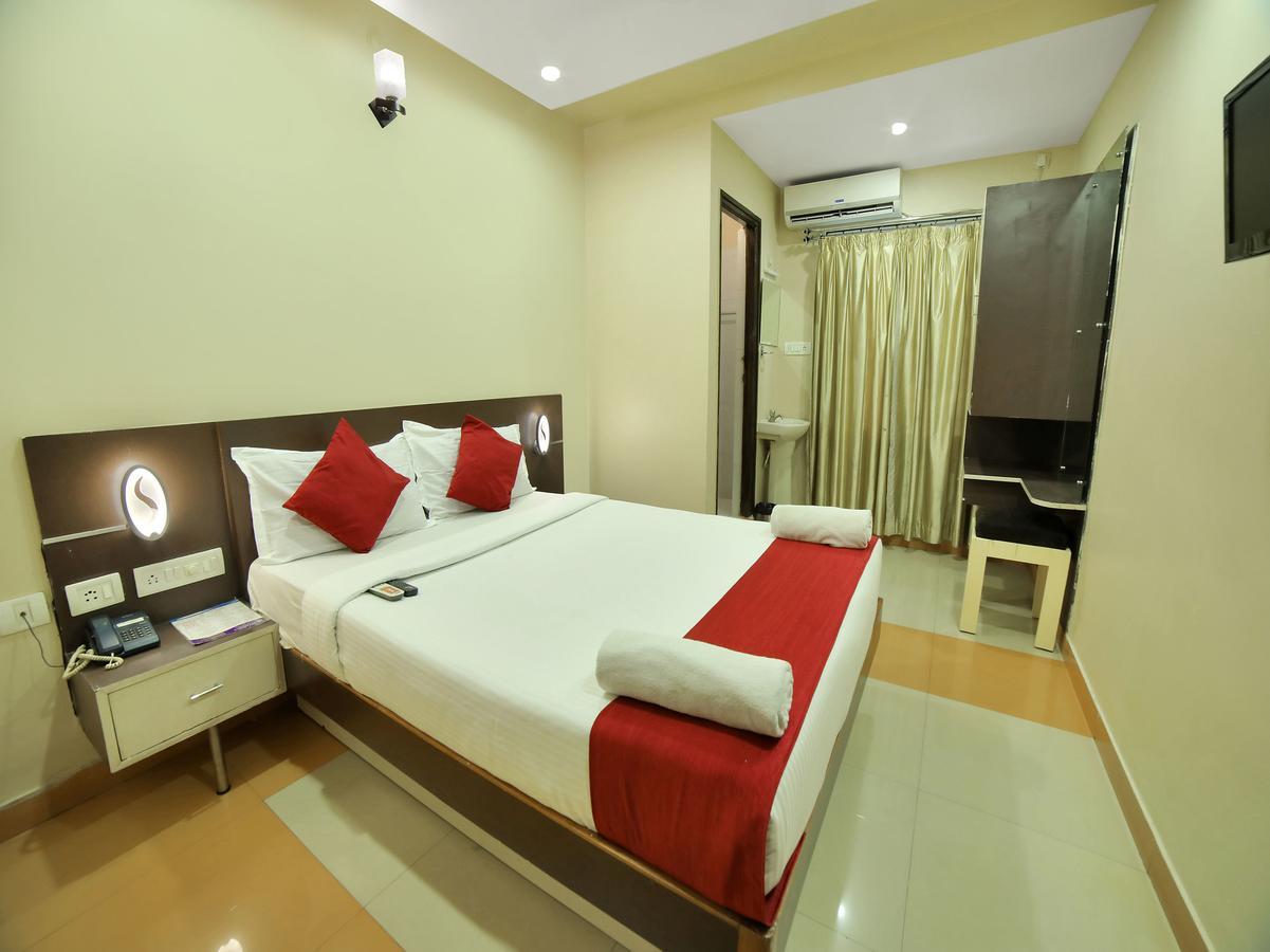 Hotel New Sree Krishna Residency Hyderabad Exterior photo