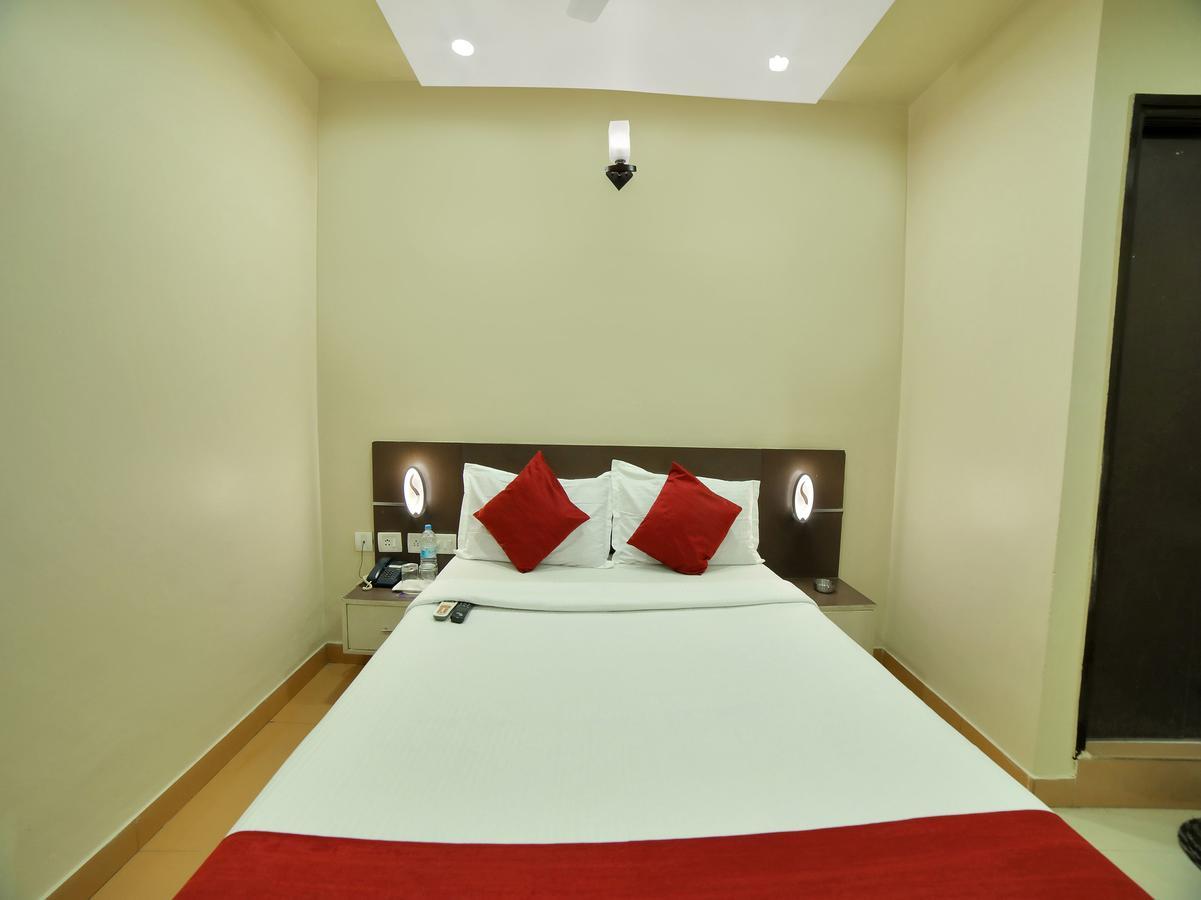 Hotel New Sree Krishna Residency Hyderabad Exterior photo