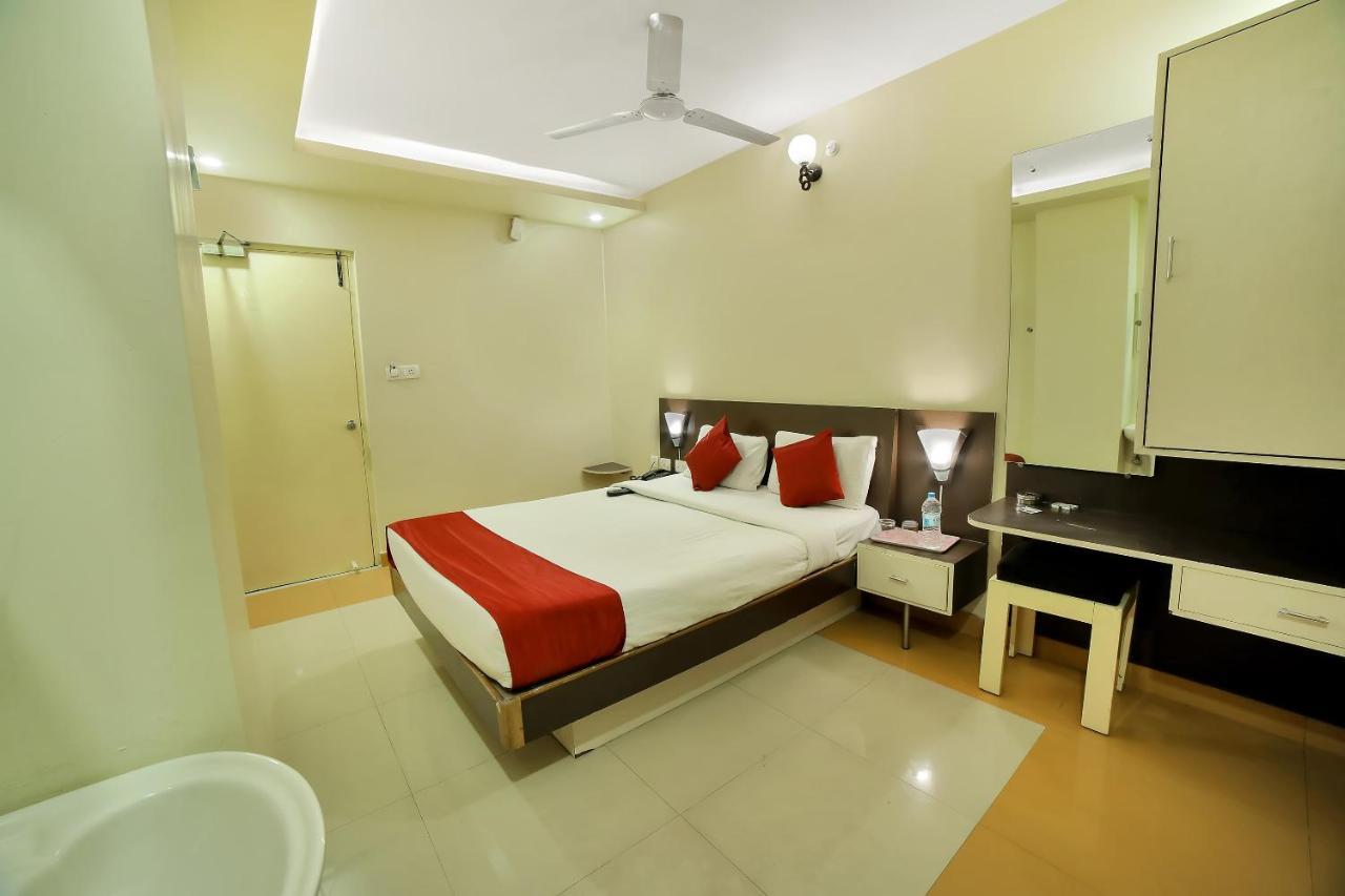 Hotel New Sree Krishna Residency Hyderabad Exterior photo